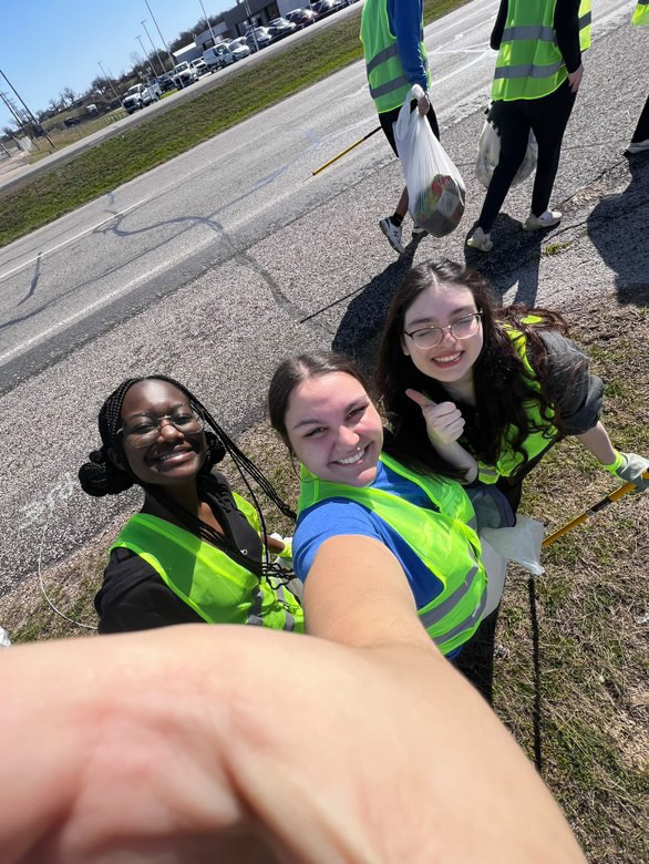 Folu Olajide, Lauren Rogers, Julia Peña