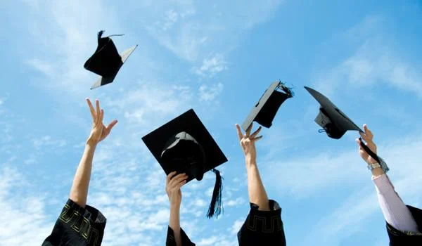 https://www.choosebooster.com/blog/easy-steps-for-the-perfect-graduation-celebration